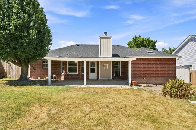 Building Photo - 1701 S Beth Dr