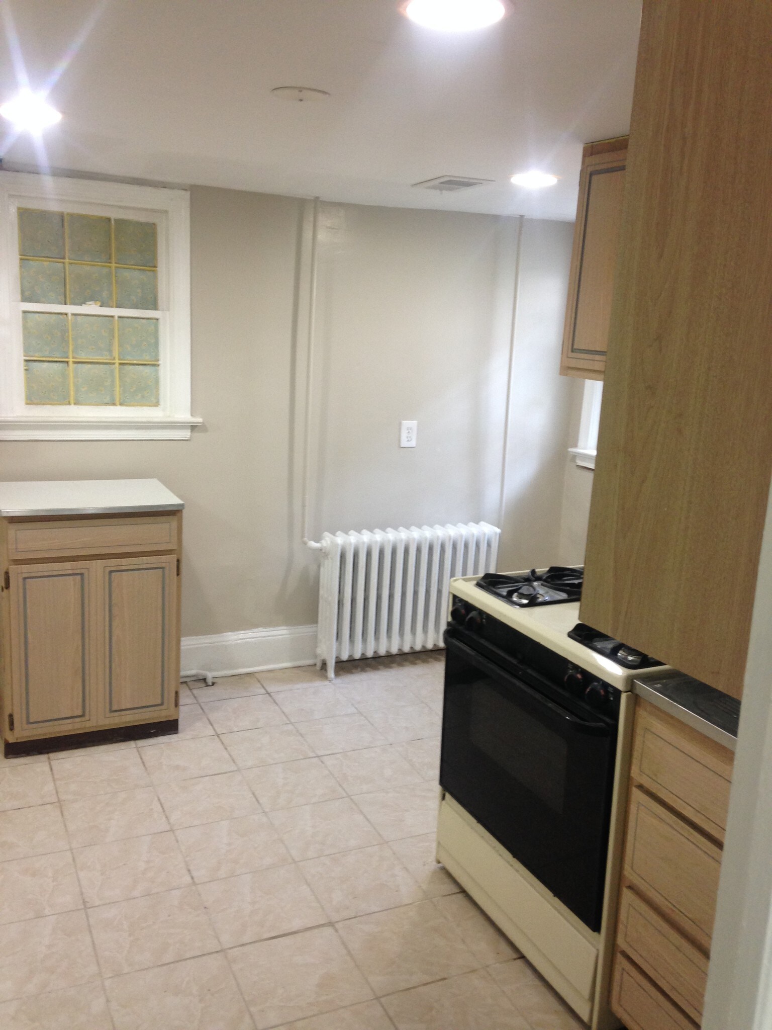 Kitchen - 3204 22nd St NE
