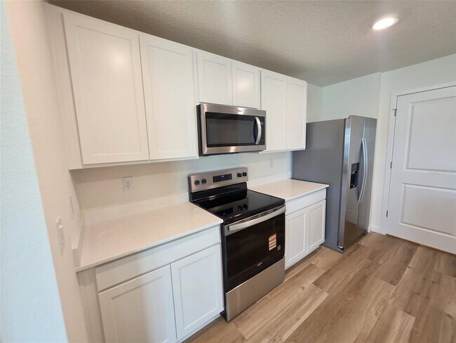 Building Photo - 4631 SW 88 Pl