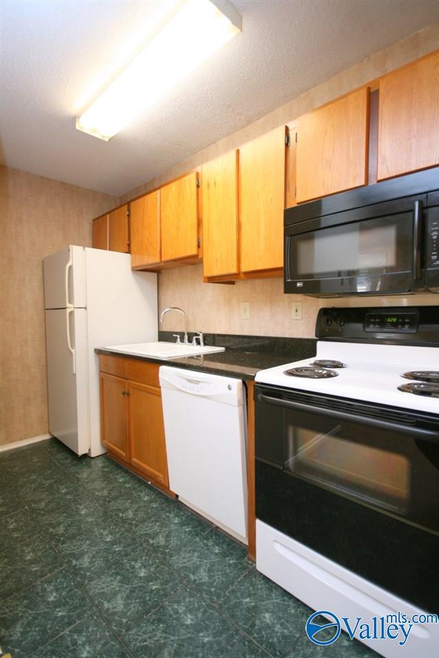 Building Photo - 6644 Willow Pointe Dr NW