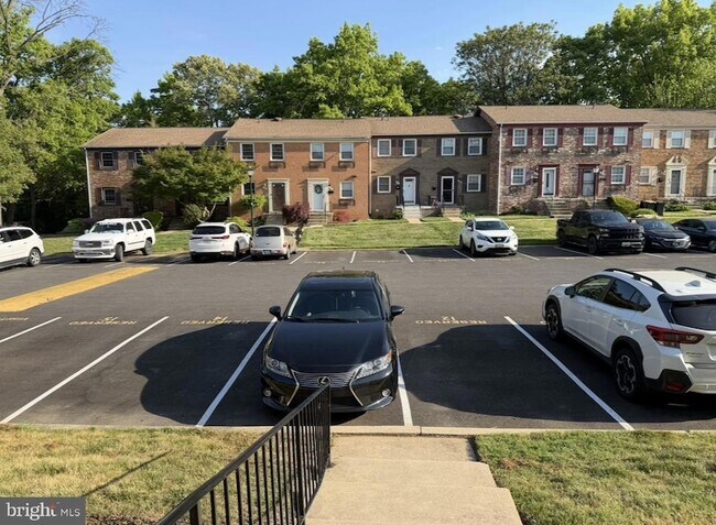 Building Photo - 6526 Beechwood Dr