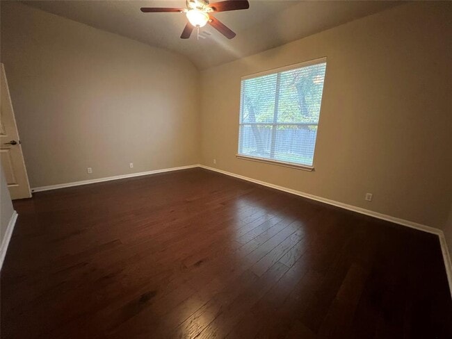 Building Photo - 9325 Bavaria Ln