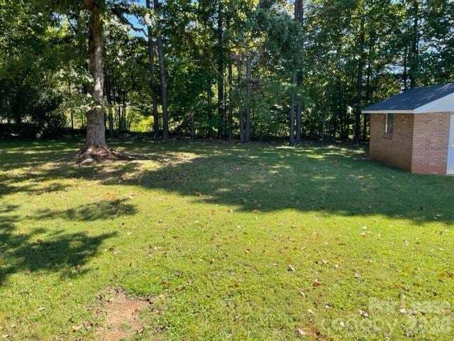 Building Photo - 802 Spencer Rd