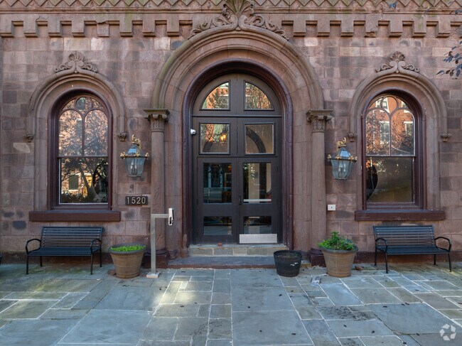 Entrance - Chapel Lofts