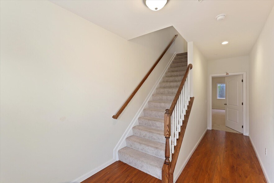 Building Photo - 2782 Monticello Ln