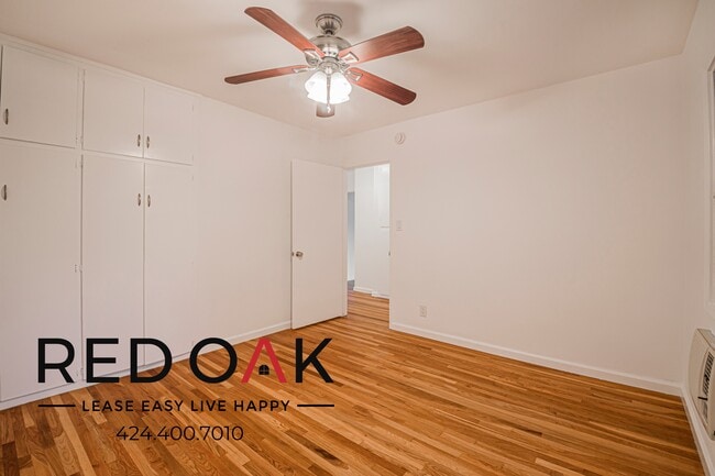 Building Photo - 2243 Merton Ave