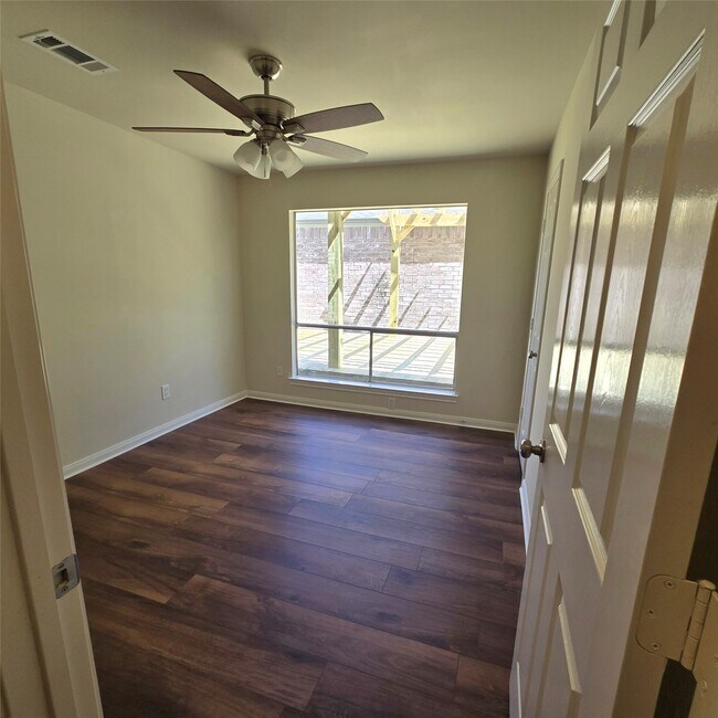 Building Photo - 3535 Upfield Dr