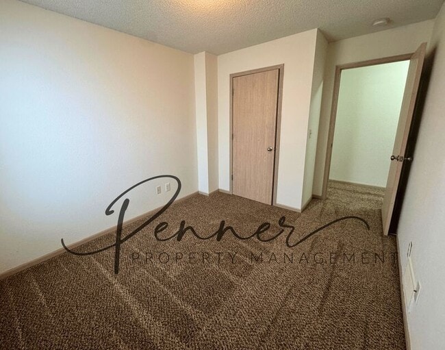 Building Photo - 503 NE 1st St