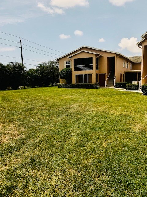 Building Photo - 12370 Alt A1a