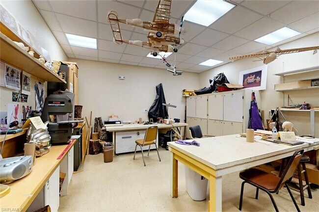 Building Photo - One Bedroom One Bath Seven Lakes Condo