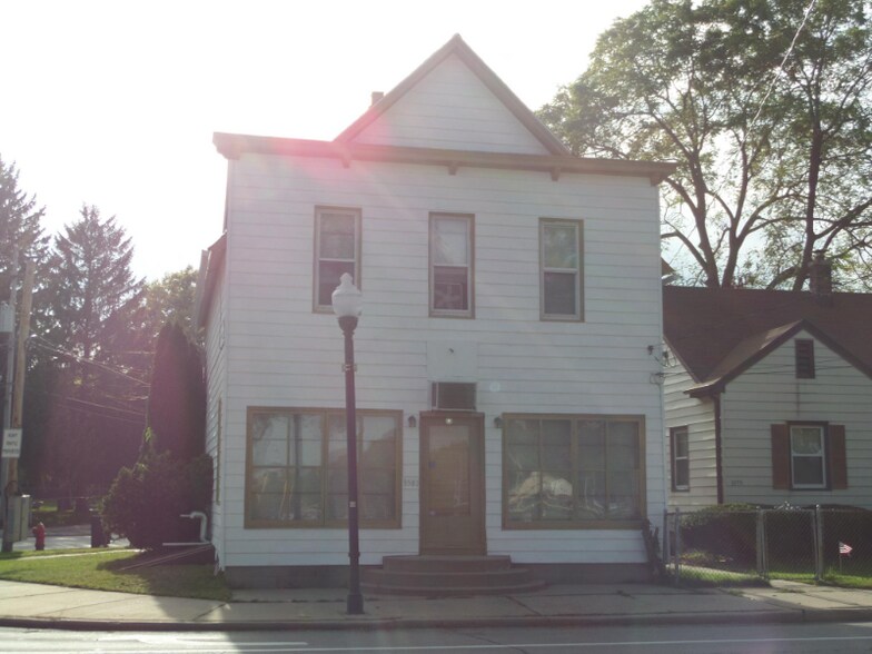 Primary Photo - 3581 S Kinnickinnic Ave
