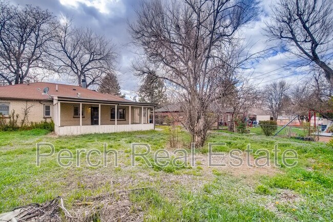 Building Photo - 1054 N Revere St