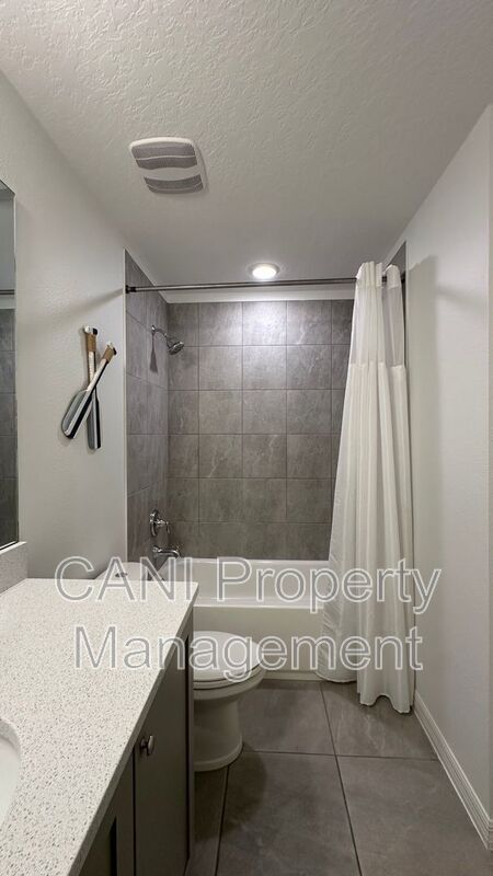 Building Photo - 17691 Passionflower Cir