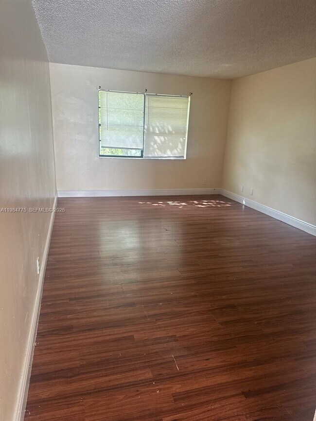 Building Photo - 7779 Tam Oshanter Blvd