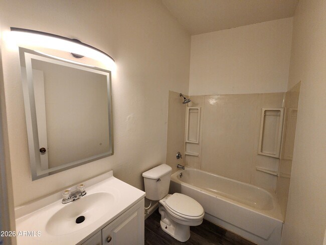 Building Photo - 2140 W Heatherbrae Dr
