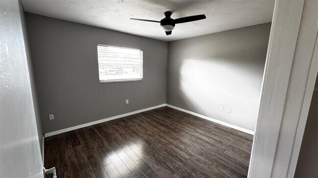 Building Photo - 3935 Middlesex Pl