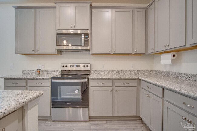 Building Photo - 4620 Sago Palm Cir