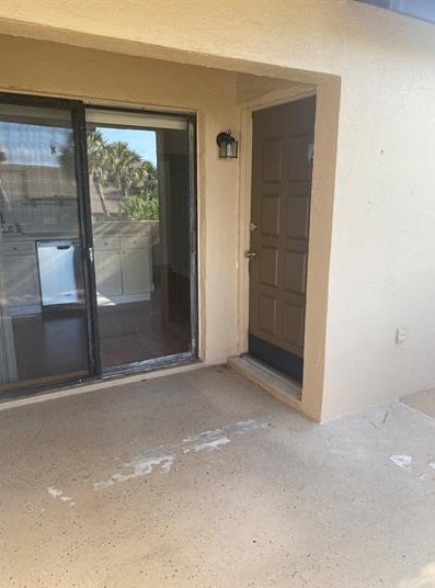 Building Photo - **Coastal Condo Living at Its Finest!**