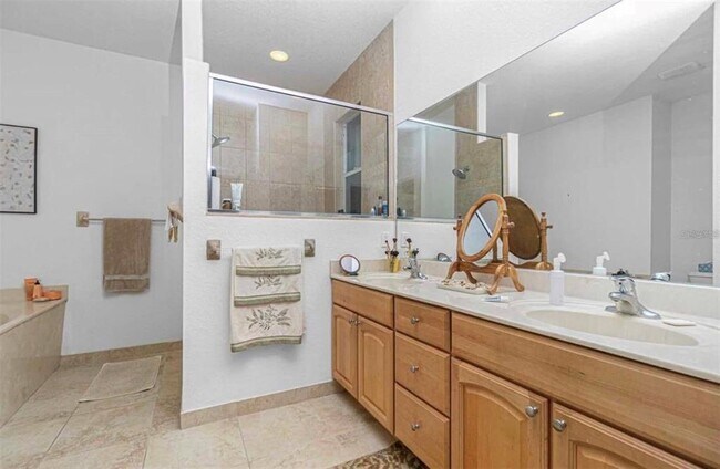 Building Photo - 15467 Gregus Ave