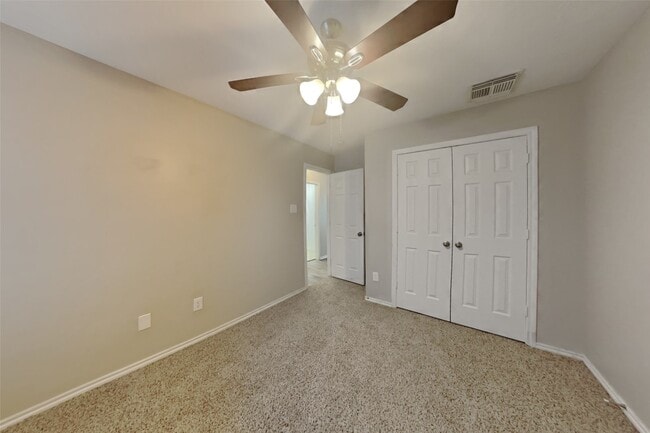Building Photo - 3326 Ithaca Dr