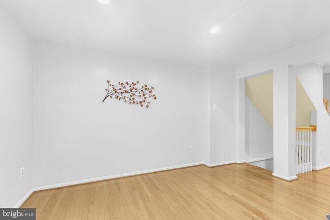 Building Photo - 7113 Latour Ct