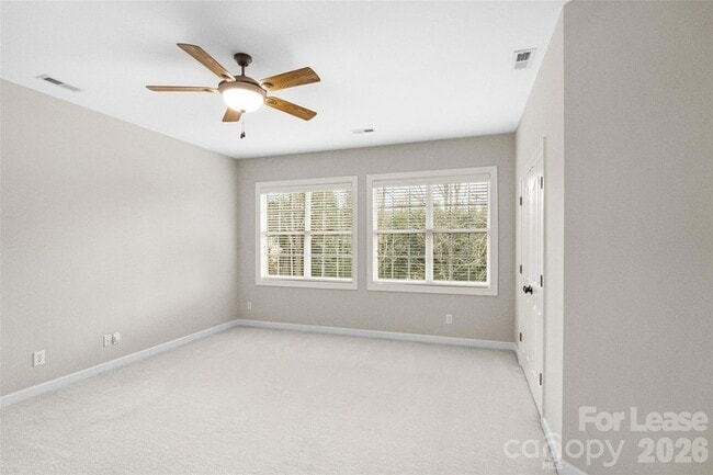 Building Photo - 704 Deercross Ln