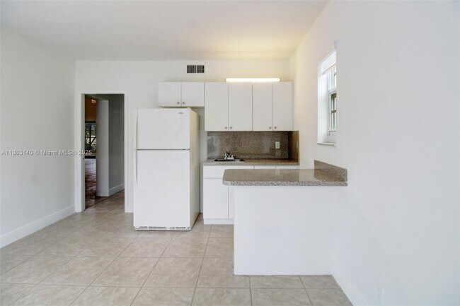 Building Photo - 12370 SW 96th St