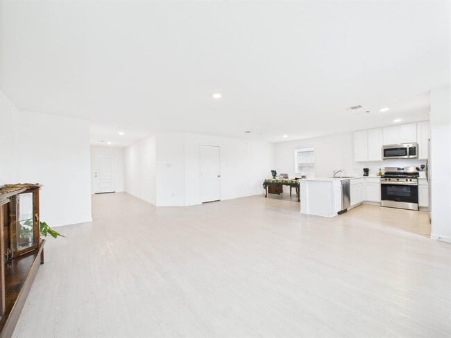 Building Photo - 2919 Summer Breeze Wy