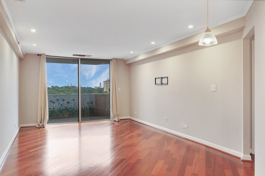 Building Photo - 1501 Clairmont Rd