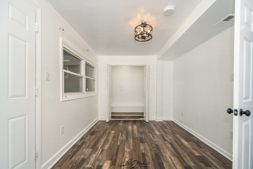 Building Photo - 17103 Burnham Ave