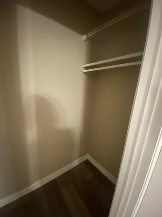 Building Photo - 6227 Crest Green Rd