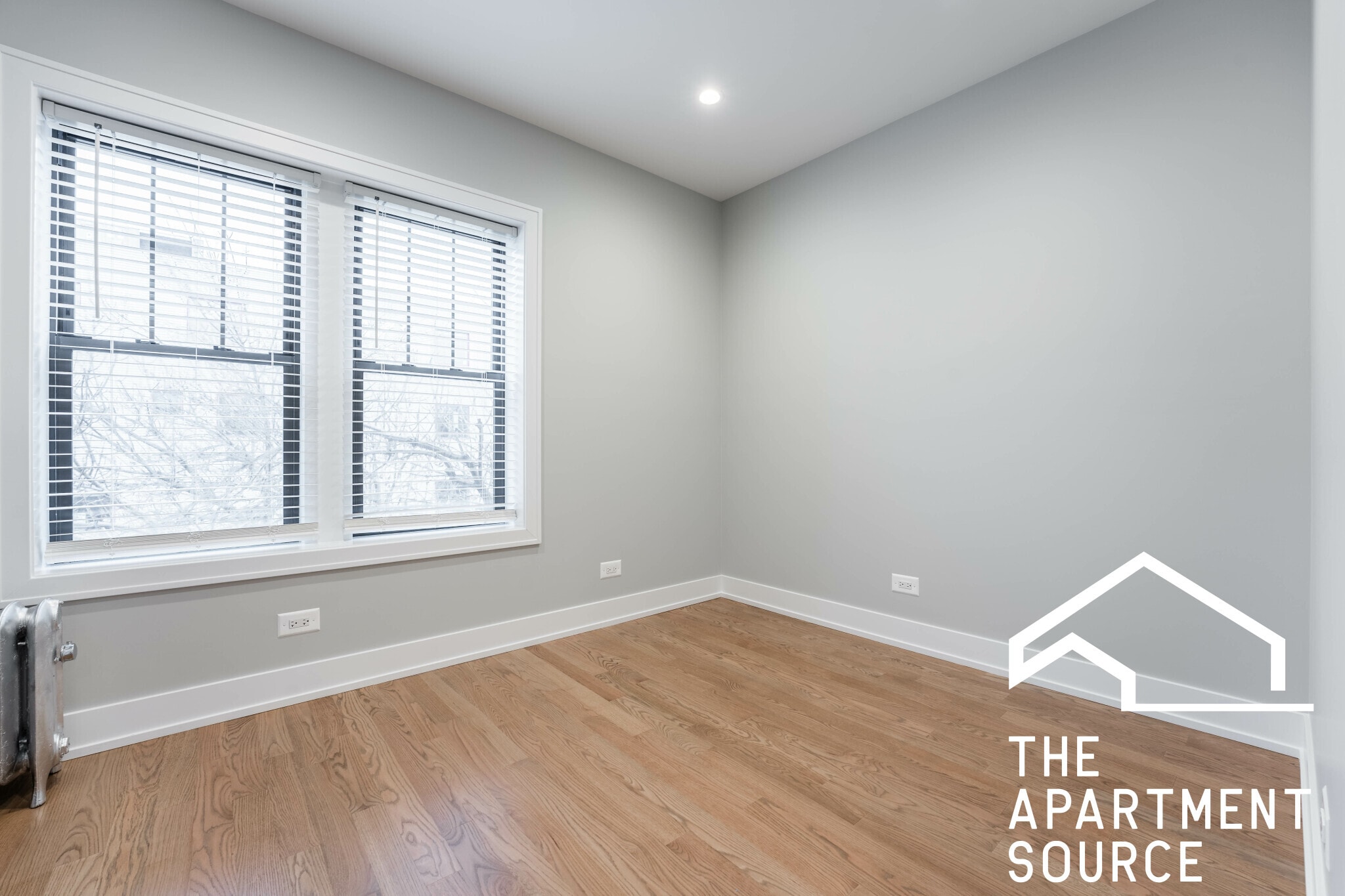 Building Photo - 1944 W Wilson Ave