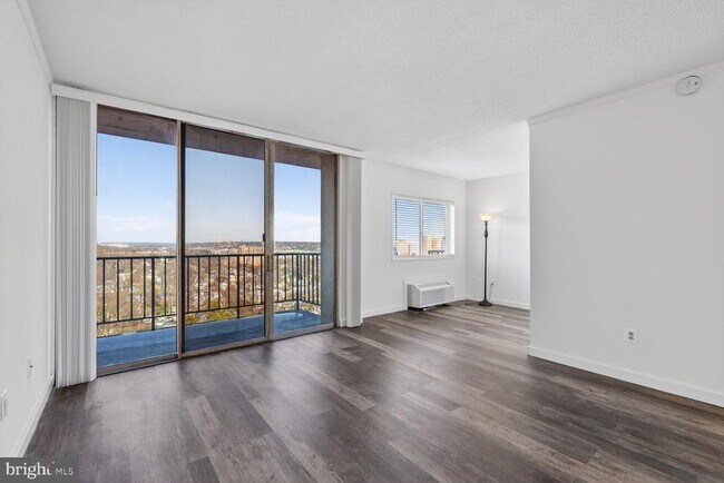 Building Photo - 2059 Huntington Ave