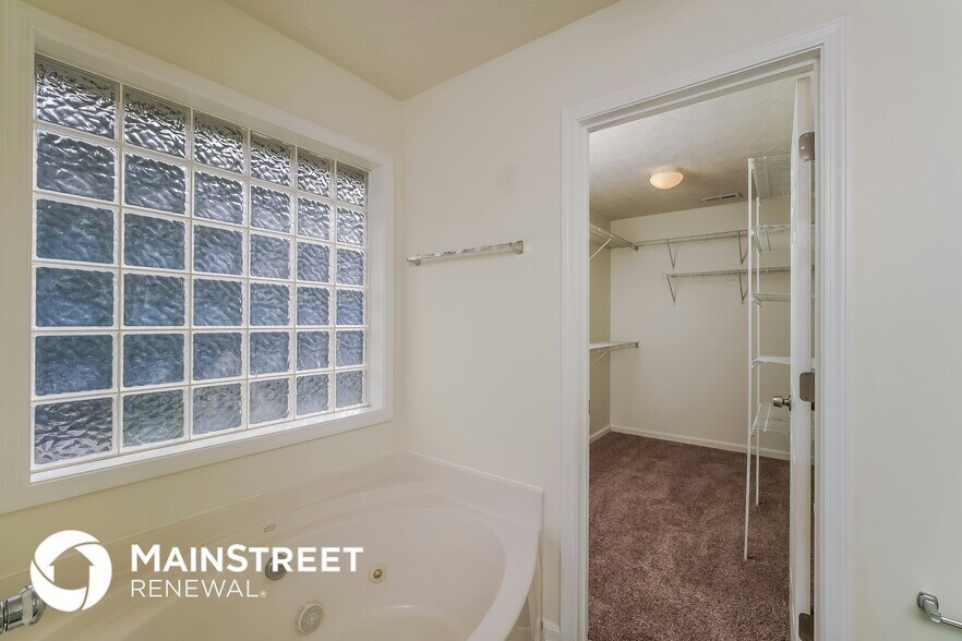 Building Photo - 9710 Collier Ln