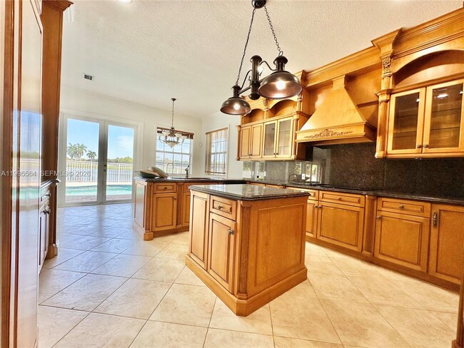 Building Photo - 5023 NW 94th Doral Pl