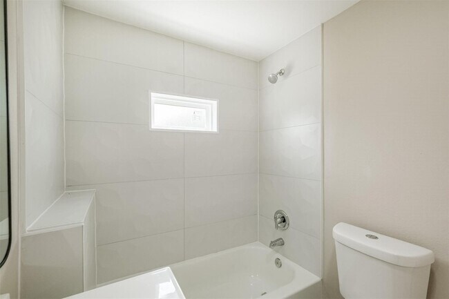 Building Photo - 3108 Memel St