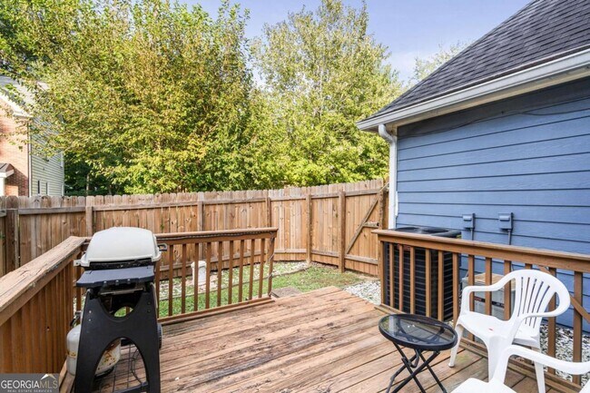 Building Photo - 529 Eastland Dr