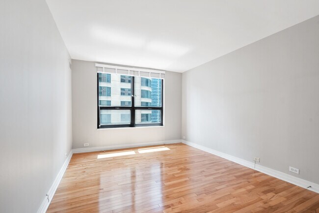 Building Photo - 401 E Ontario St