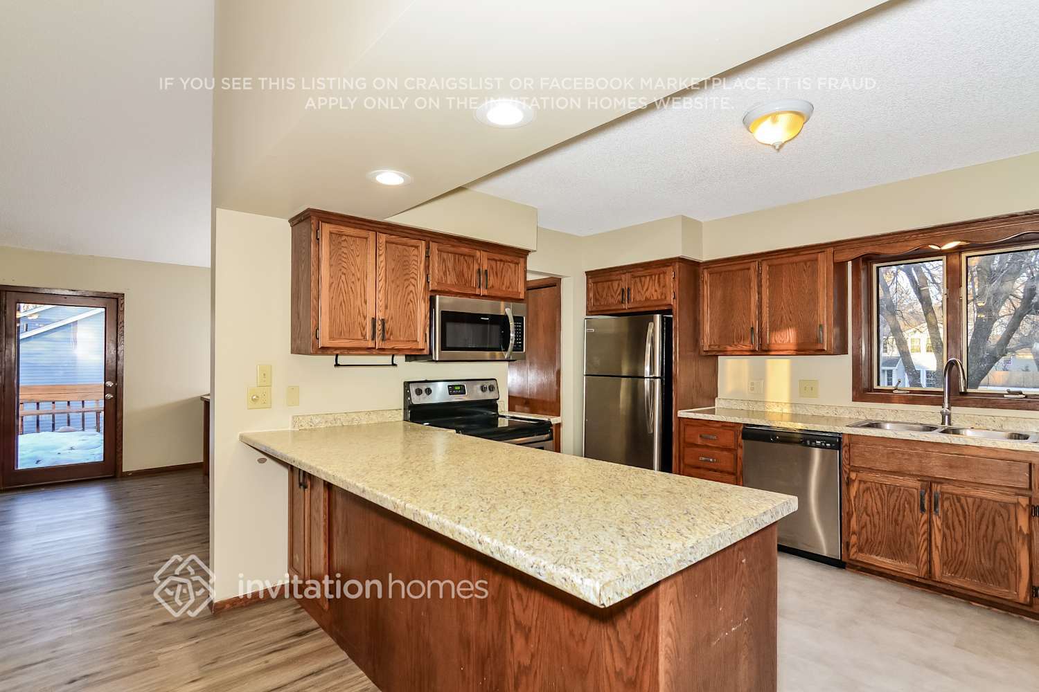 Building Photo - 8641 N Girard Ave