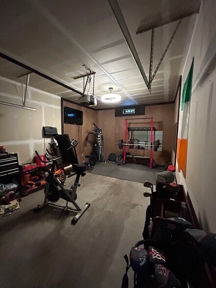 Building Photo - 6915 W 3rd St