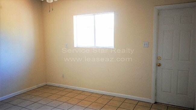 Building Photo - 3812 W Loma Ln