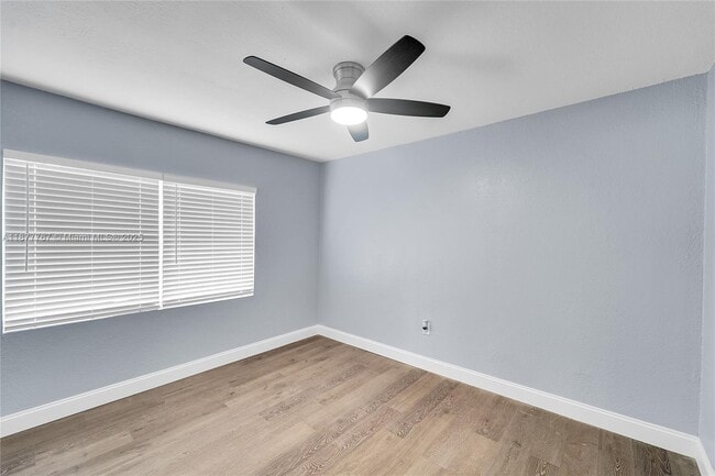 Building Photo - 2360 NW 6th Ct