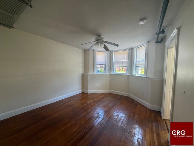 Building Photo - 9 Barrows St