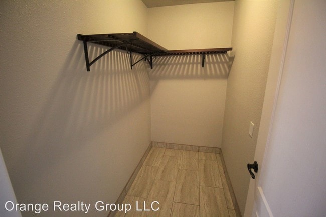 Building Photo - 420 S Maryland Pkwy