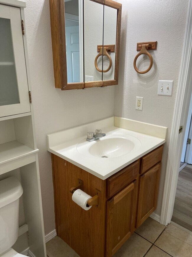 Building Photo - Apartment in Branson East, Kirbyville