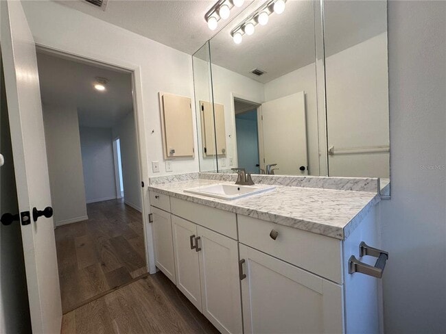 Building Photo - 733 Tropical Cir