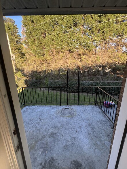 Building Photo - 393 Stone Mountain St