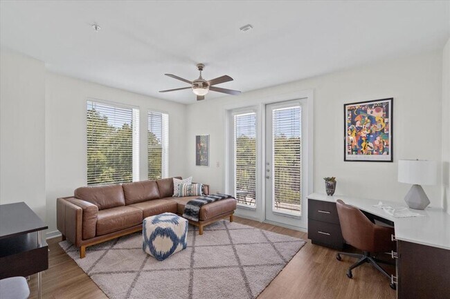 Building Photo - 1900 Barton Springs Rd