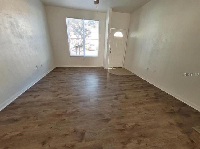 Building Photo - 3890 SW 20th Ave