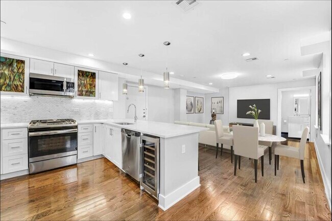 Building Photo - 126 Delaware Ave